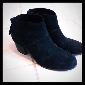 Toms black suede boots size 9.5